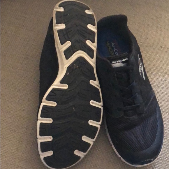 Skechers Woman’s sneakers - Picture 3 of 4